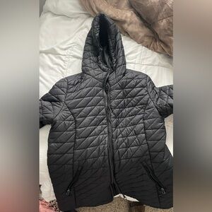 Black Quilted Women's Puffer Jacket